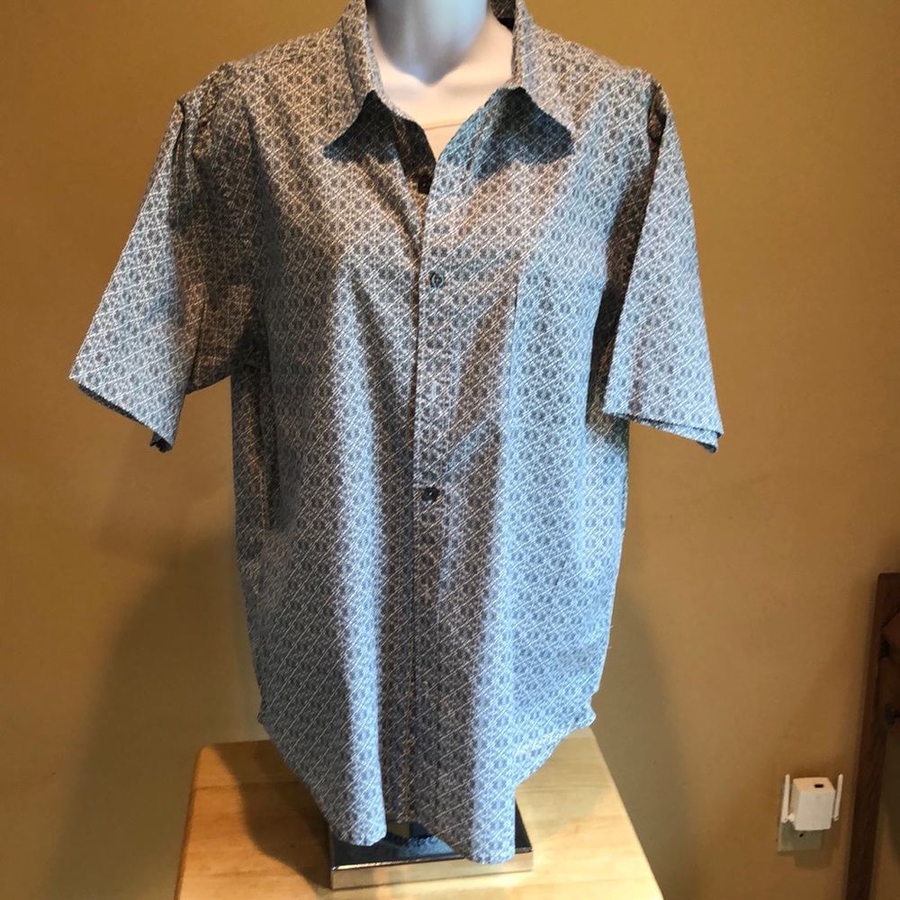 Men’s shirt sleeve shirt
